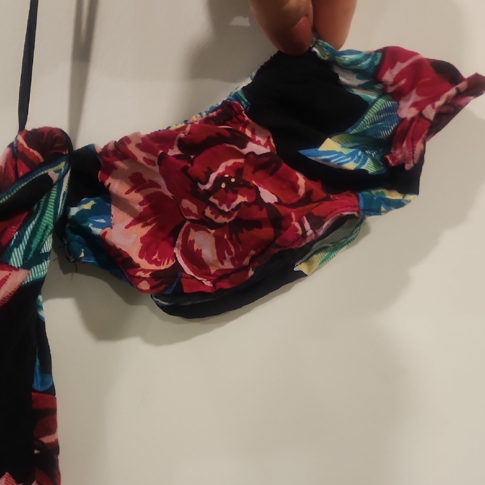 Guess Rosalyn Floral Flutter Sleeve Halter High Slit Maxi Dress - Picture 3 of 4